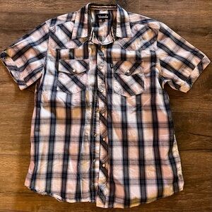 Venzulia men’s size Large button up.